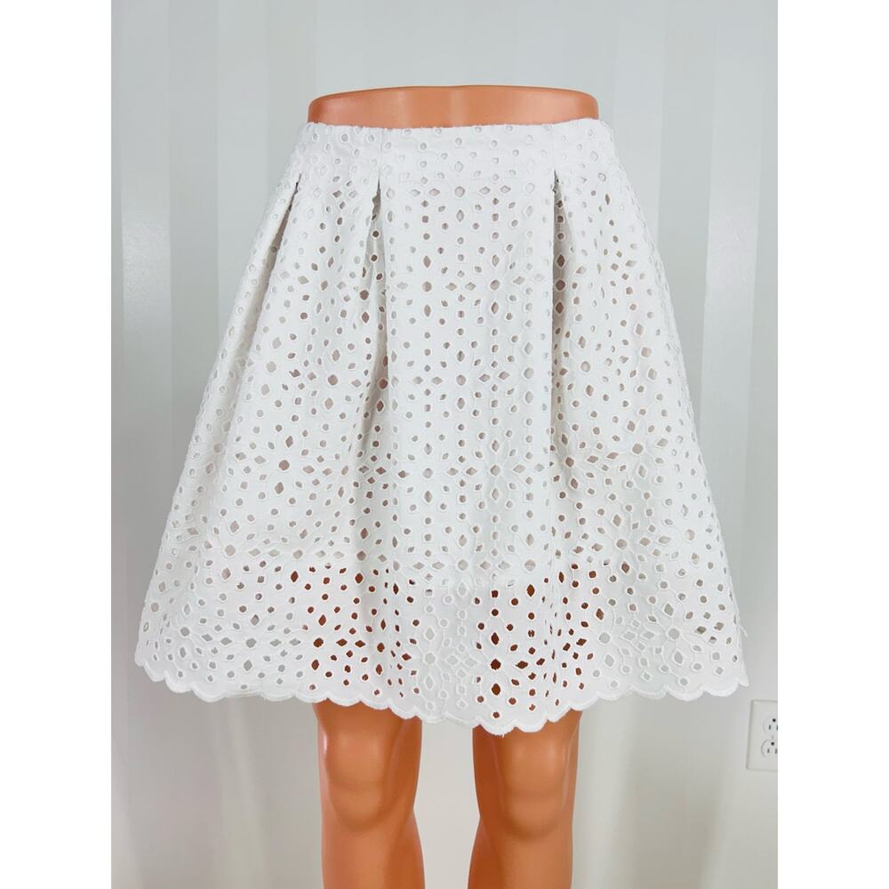 EXPRESS Women’s Eyelet Overlay Pleated Skirt Sz M